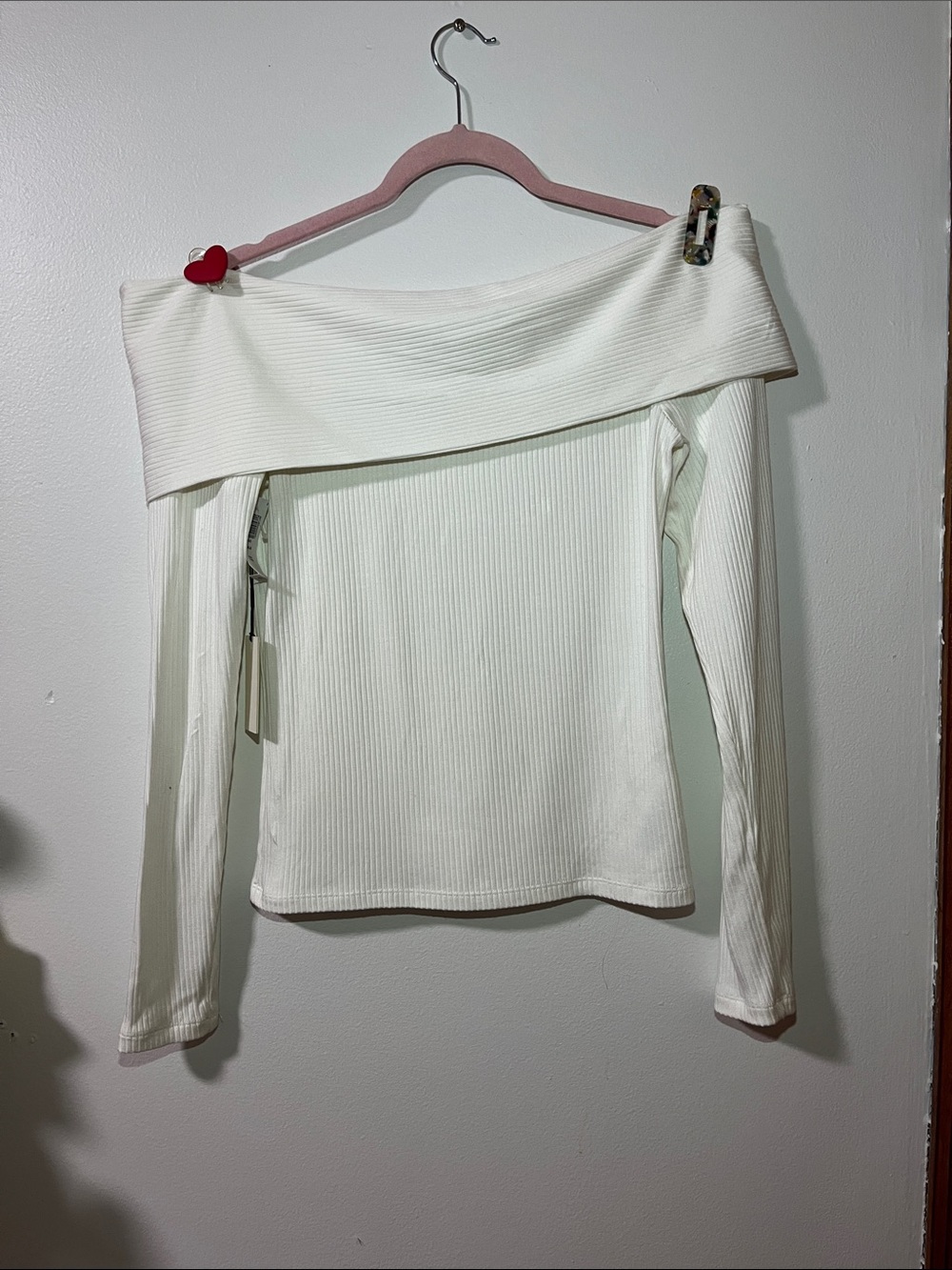 Aritzia Off-Shoulder Ribbed Long Sleeve Top in White